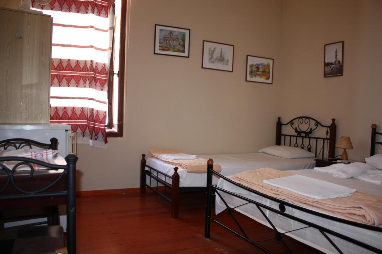 Mmebassia Bed & Breakfast Chania  Bilik gambar